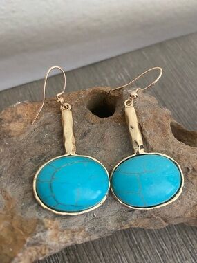 NEW Gold Tone Zinc Alloy Aqua Howlite Stone Drop Earrings